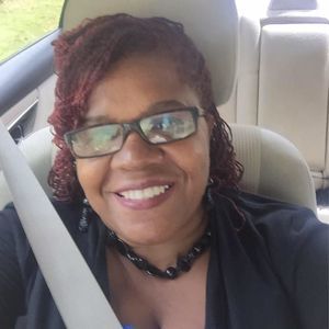 Meet your Posher, Lorraine